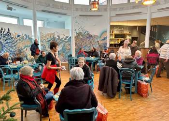 DISTRIBUTION DES COLIS DE NOËL AU AINÉS